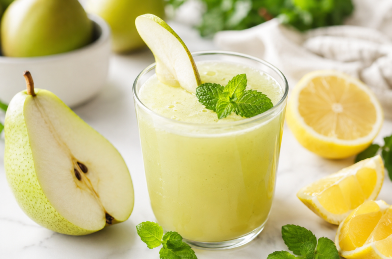 Lemon Pear Detox Juice Recipe