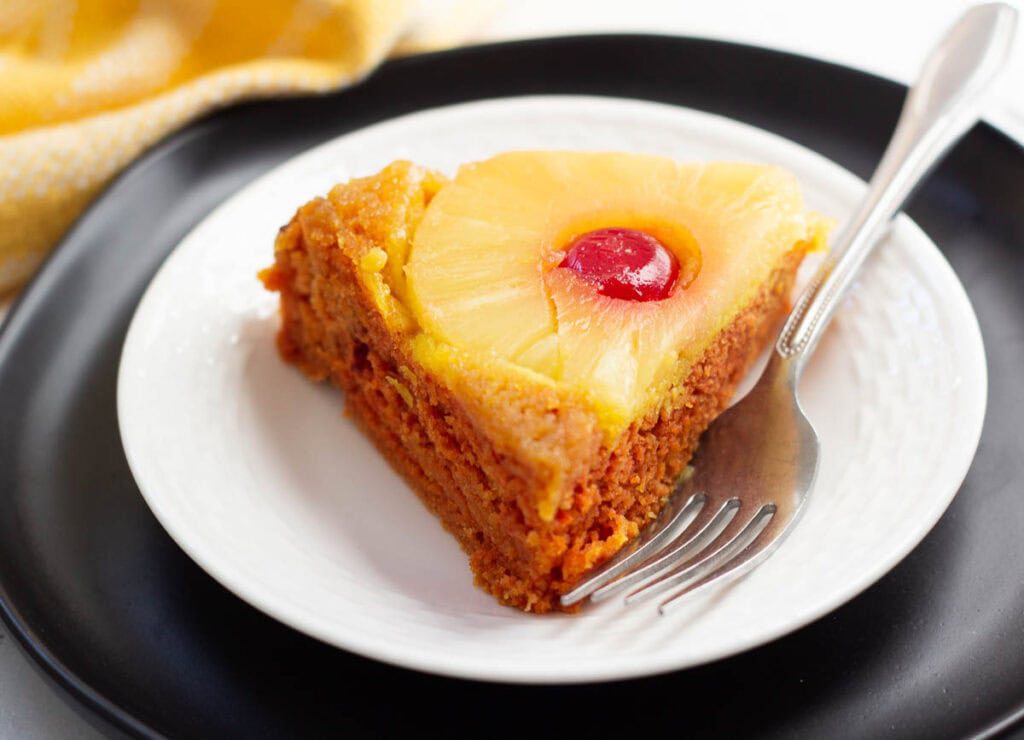 vegan-pineapple-upside-down-cake-14-1024x740